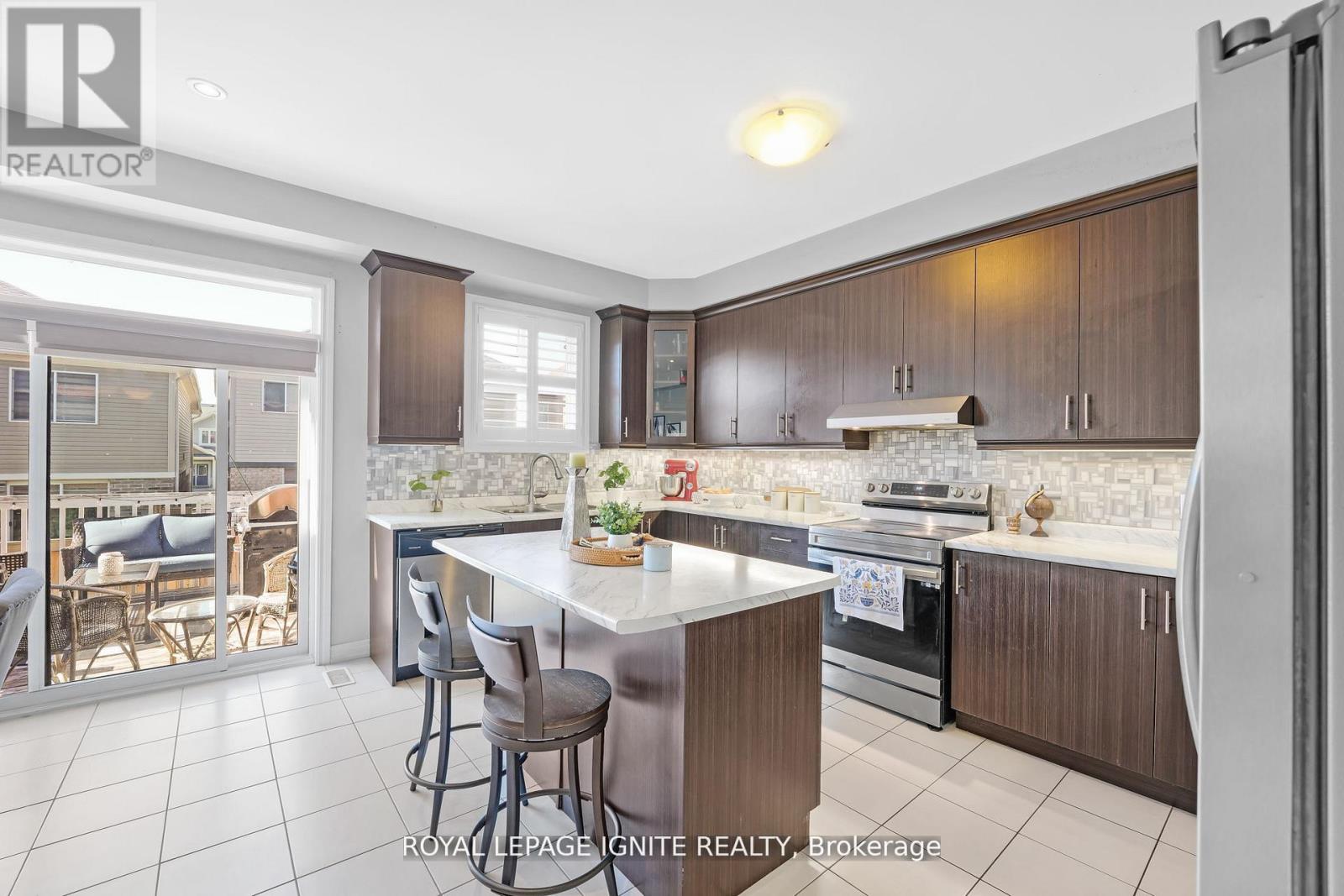 210 Blackwell Crescent, Oshawa, Ontario  L1L 0C9 - Photo 18 - E12737224