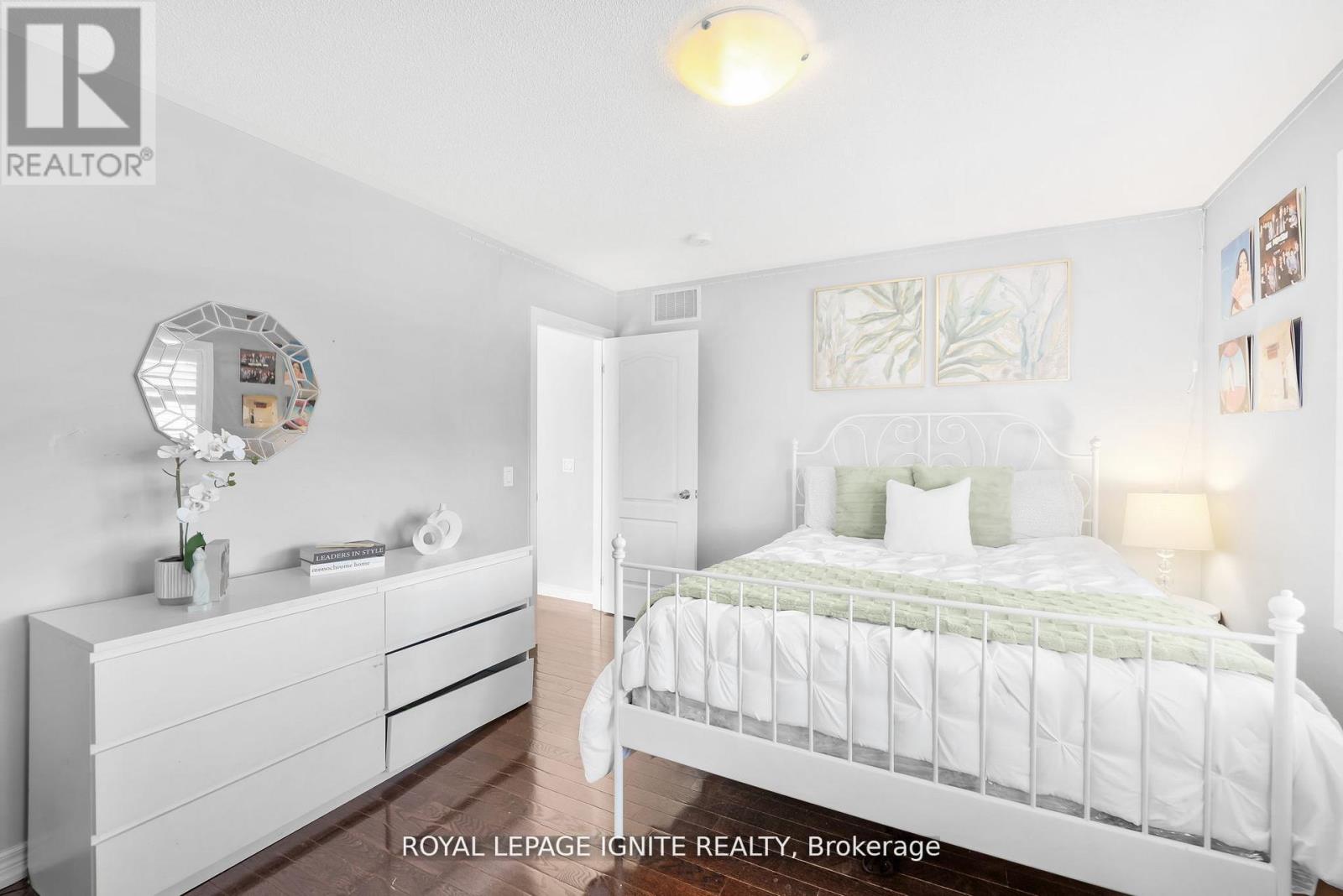 210 Blackwell Crescent, Oshawa, Ontario  L1L 0C9 - Photo 21 - E12737224