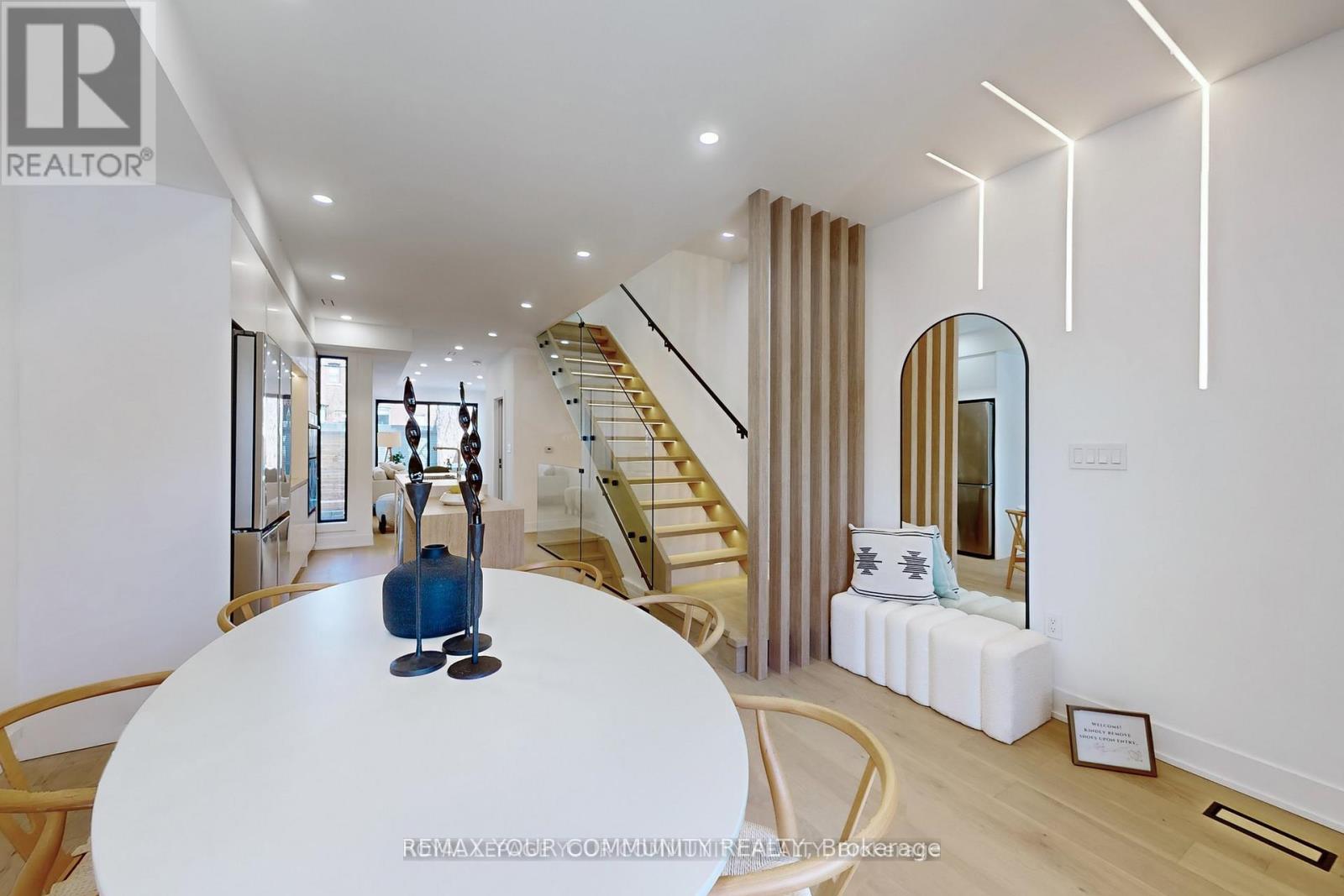 32 Endean Avenue, Toronto, Ontario  M4M 1W6 - Photo 14 - E12737260