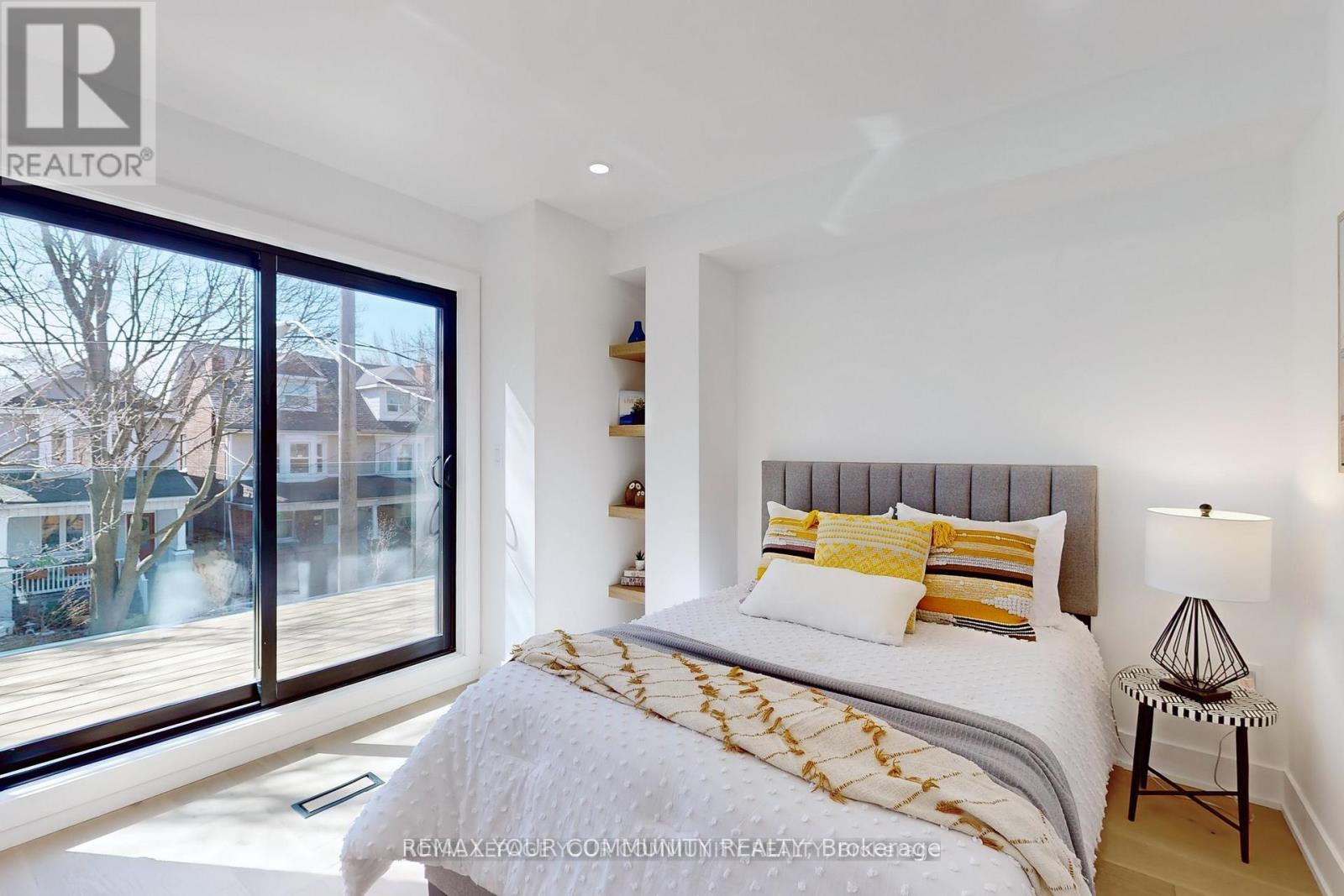 32 Endean Avenue, Toronto, Ontario  M4M 1W6 - Photo 18 - E12737260