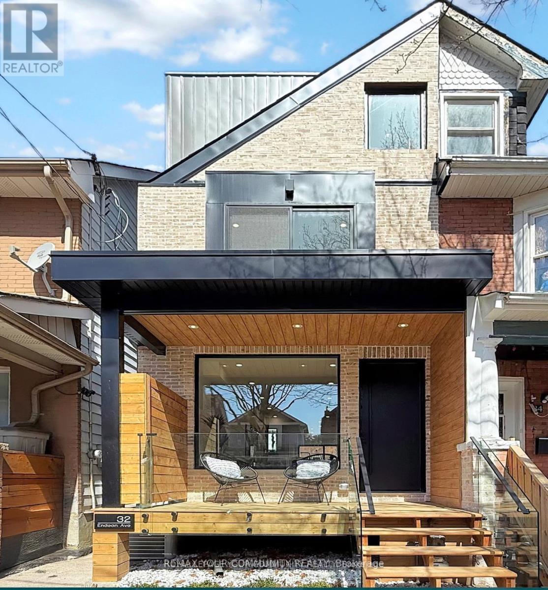 32 Endean Avenue, Toronto, Ontario  M4M 1W6 - Photo 2 - E12737260