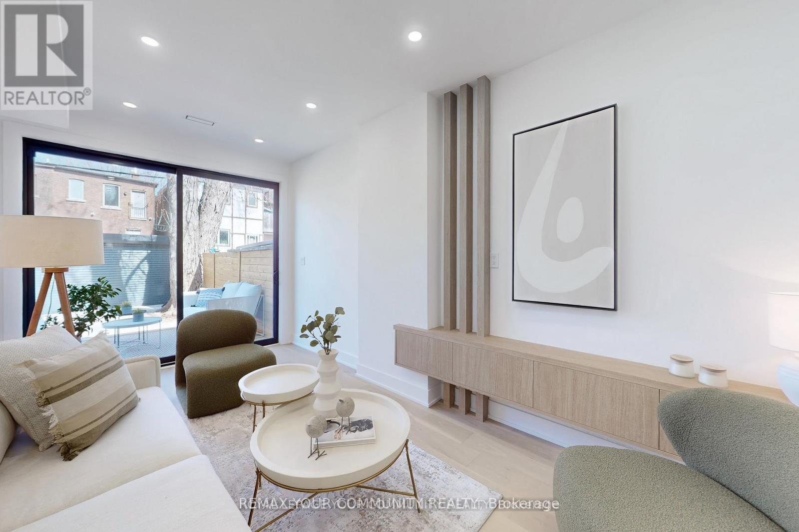 32 Endean Avenue, Toronto, Ontario  M4M 1W6 - Photo 6 - E12737260