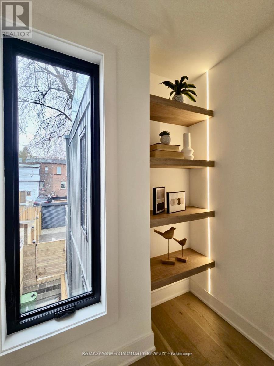 32 Endean Avenue, Toronto, Ontario  M4M 1W6 - Photo 22 - E12737270