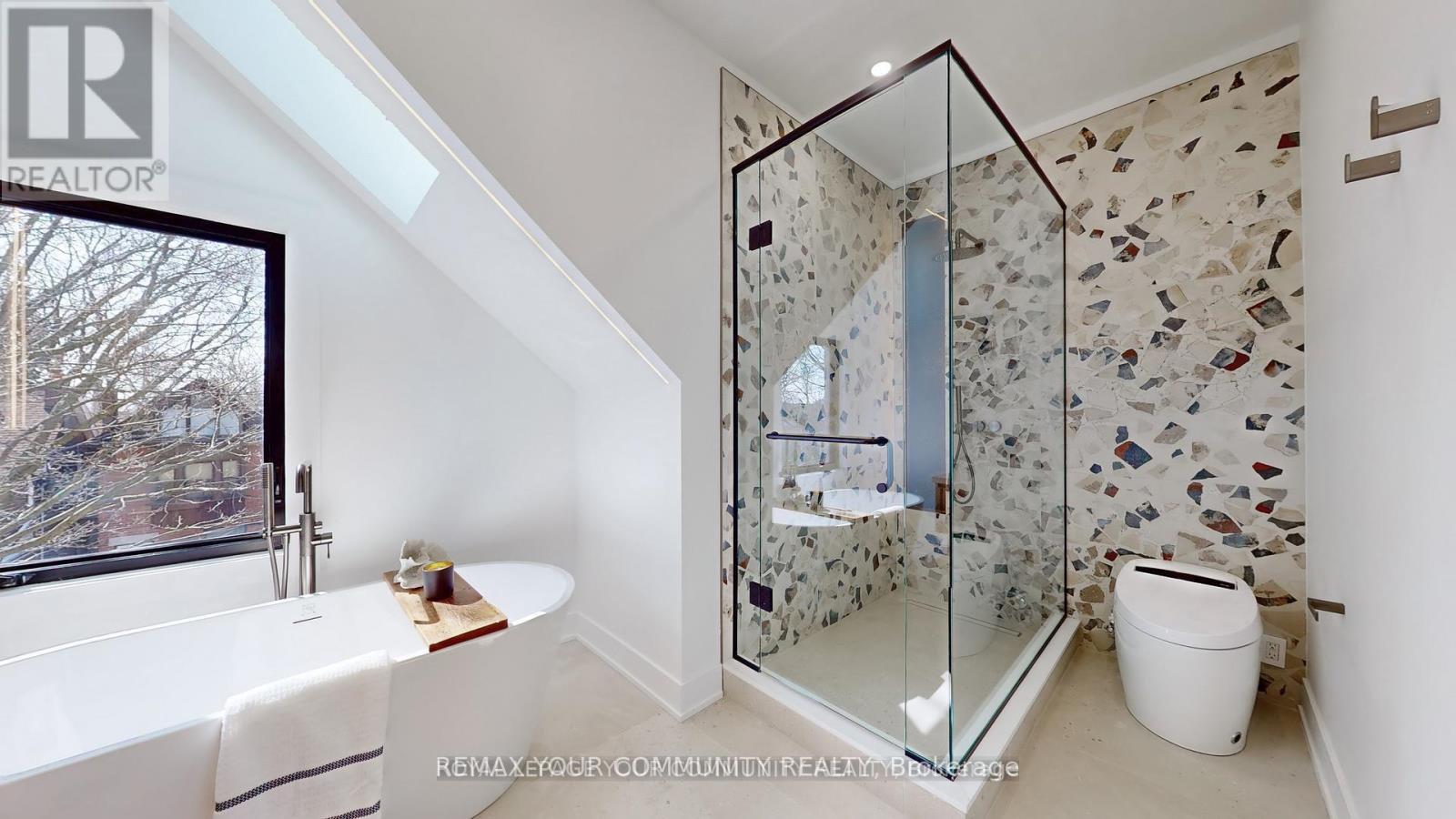 32 Endean Avenue, Toronto, Ontario  M4M 1W6 - Photo 33 - E12737270