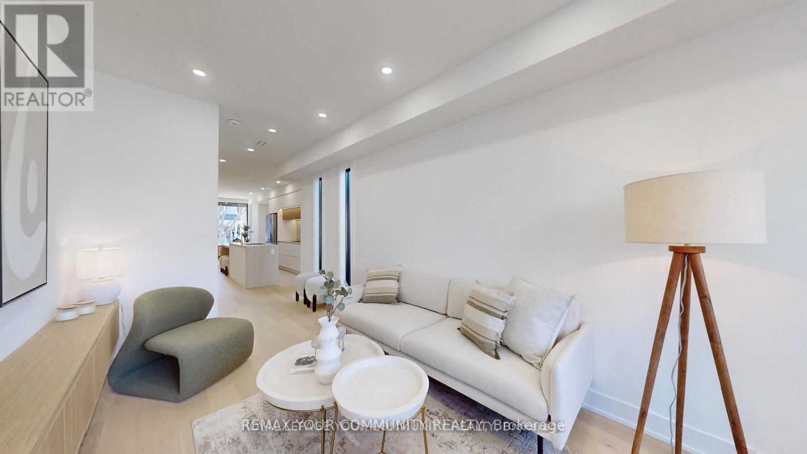 32 Endean Avenue, Toronto, Ontario  M4M 1W6 - Photo 5 - E12737270