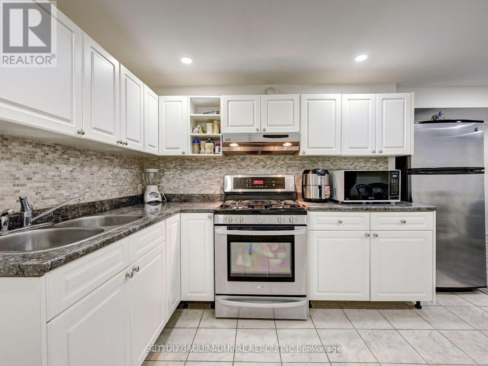 BSMNT - 205 LONDON ROAD, Newmarket, Ontario