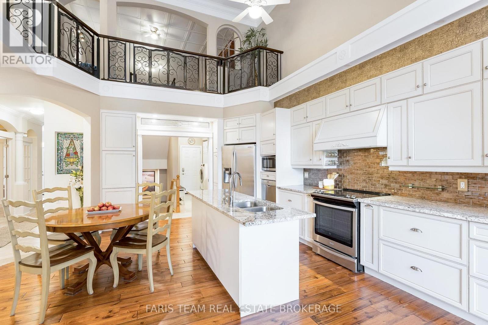 10 Wilton Trail, Aurora, Ontario  L4G 7S9 - Photo 9 - N12737302