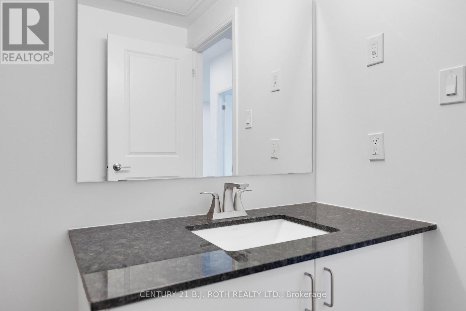 403 - 302 Essa Road, Barrie (0 West), Ontario  L9J 0H3 - Photo 25 - S12737178