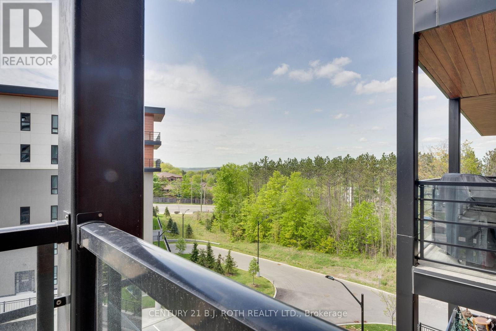 403 - 302 Essa Road, Barrie (0 West), Ontario  L9J 0H3 - Photo 6 - S12737178