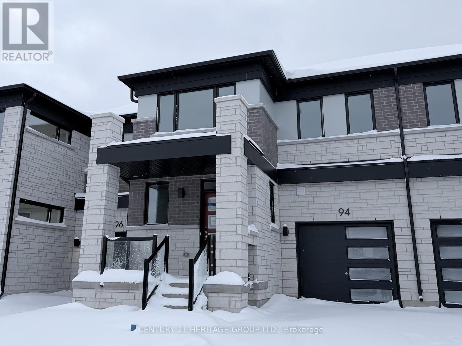 94 VINEWOOD CRESCENT, Barrie, Ontario