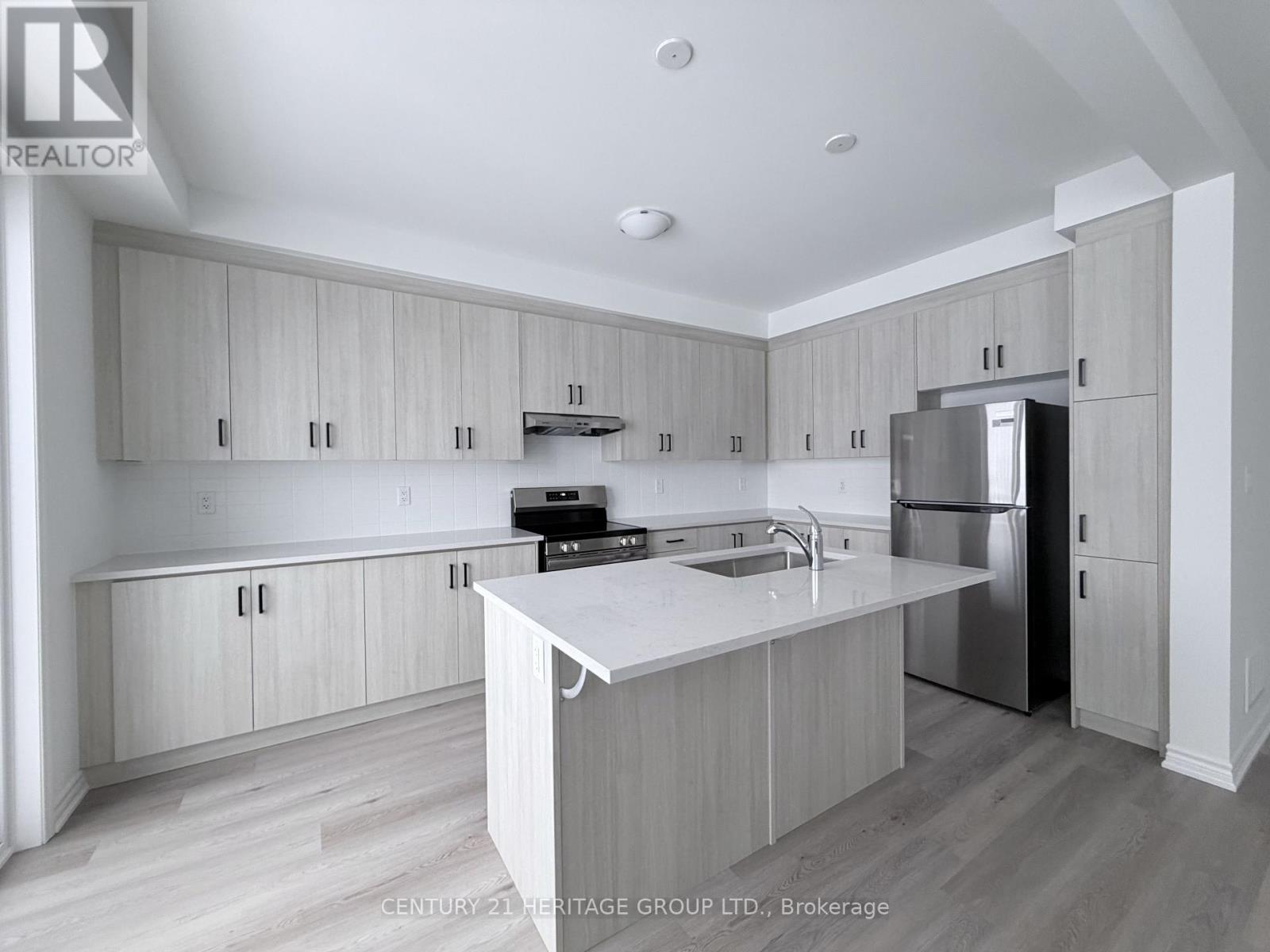 94 Vinewood Crescent, Barrie, Ontario  L9J 0B7 - Photo 2 - S12737244