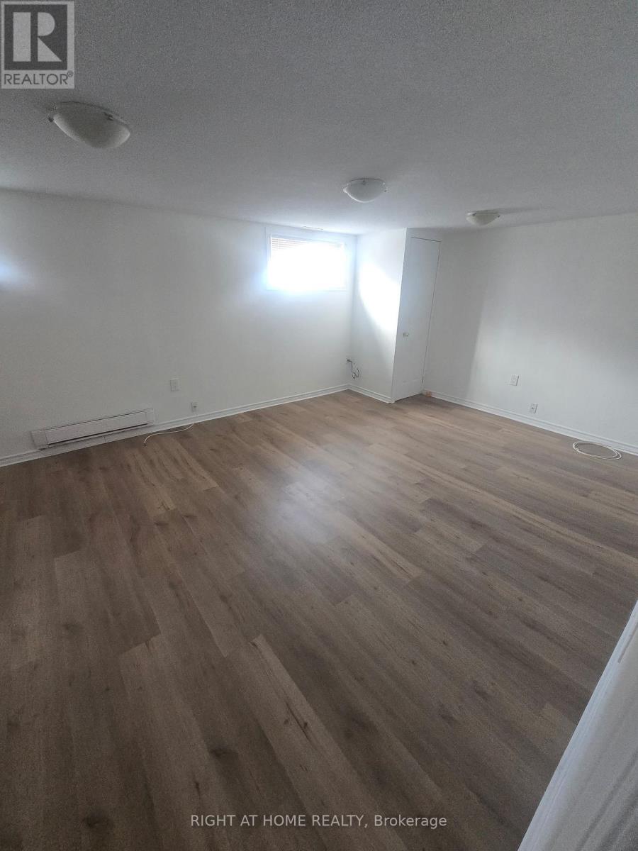 70 Bunnell Crescent, Toronto, Ontario  M3M 2C1 - Photo 13 - W12605288