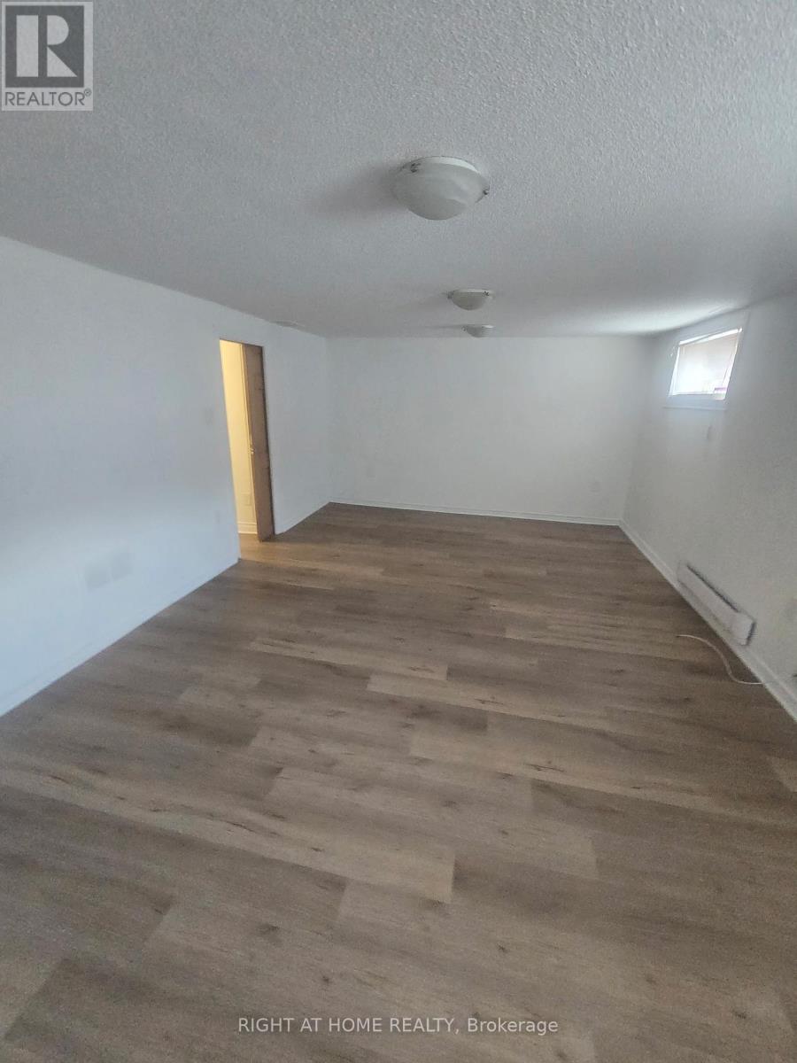 70 Bunnell Crescent, Toronto, Ontario  M3M 2C1 - Photo 17 - W12605288