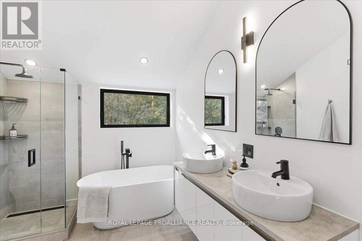 372 Prinyers Cove Crescent, Prince Edward County, Ontario  K0K 2T0 - Photo 25 - X12736504