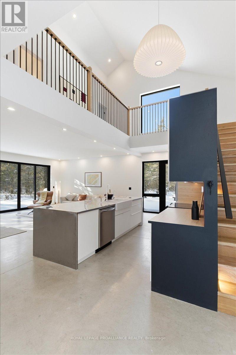 372 Prinyers Cove Crescent, Prince Edward County, Ontario  K0K 2T0 - Photo 18 - X12736504