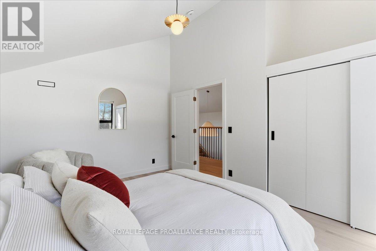 372 Prinyers Cove Crescent, Prince Edward County, Ontario  K0K 2T0 - Photo 31 - X12736504