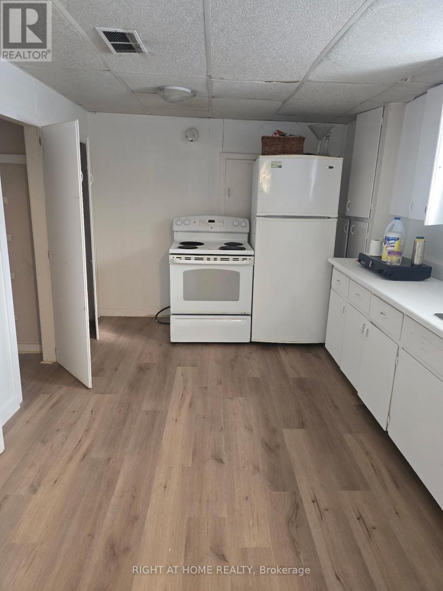 70 Bunnell Crescent, Toronto, Ontario  M3M 2C1 - Photo 12 - W12605288