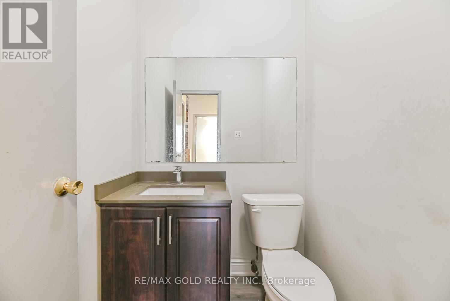 2579 Rena Road, Mississauga, Ontario  L4T 1G6 - Photo 10 - W12737296