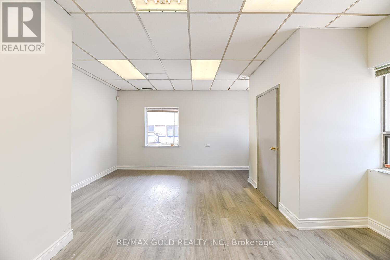 2579 Rena Road, Mississauga, Ontario  L4T 1G6 - Photo 20 - W12737296