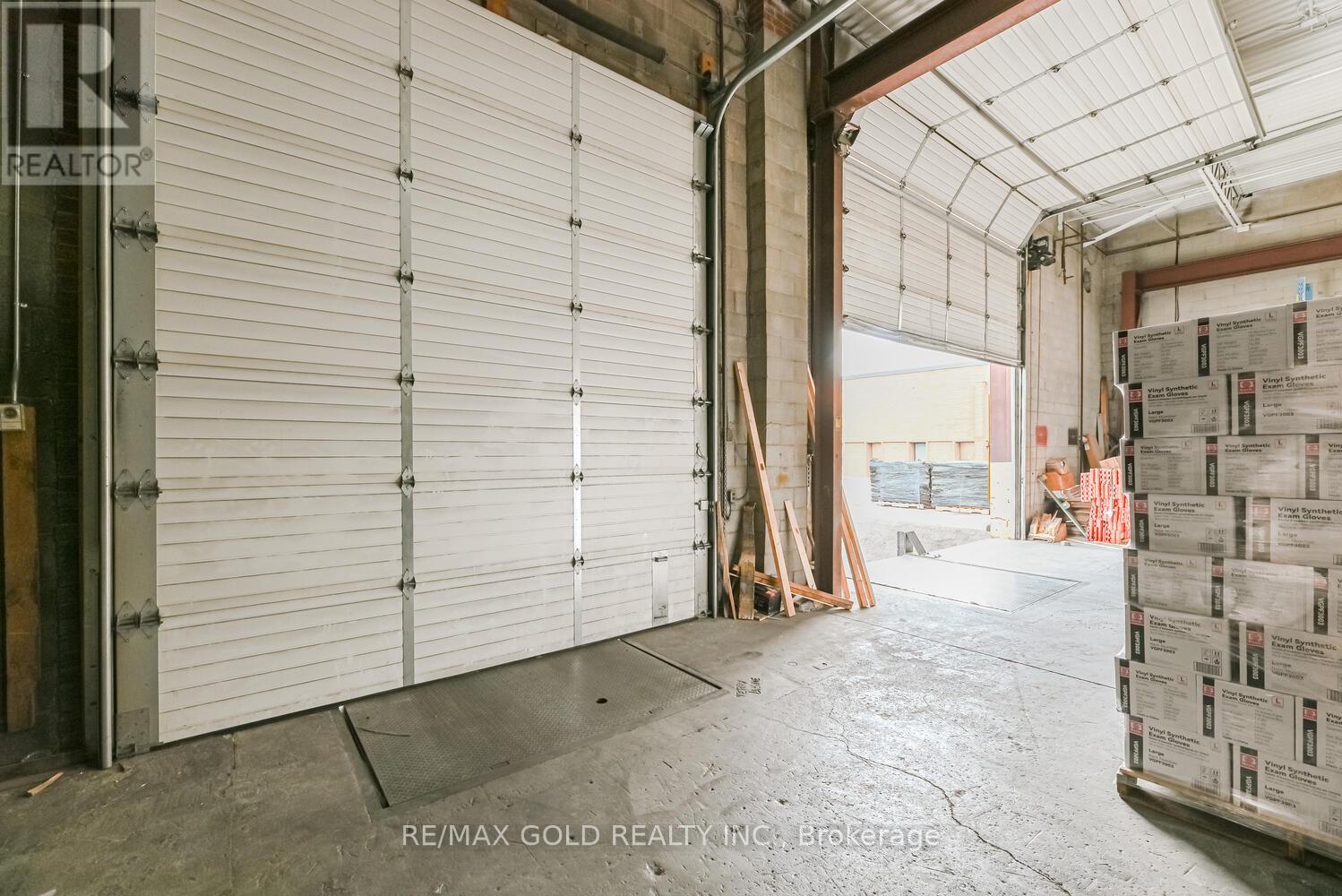 2579 Rena Road, Mississauga, Ontario  L4T 1G6 - Photo 39 - W12737296