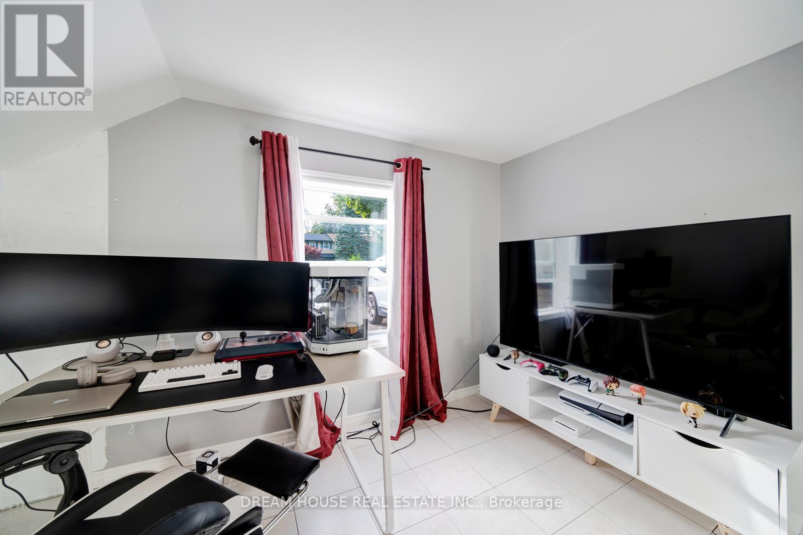 2048 Walker Avenue, Peterborough, Ontario  K9L 1S1 - Photo 18 - X12737248