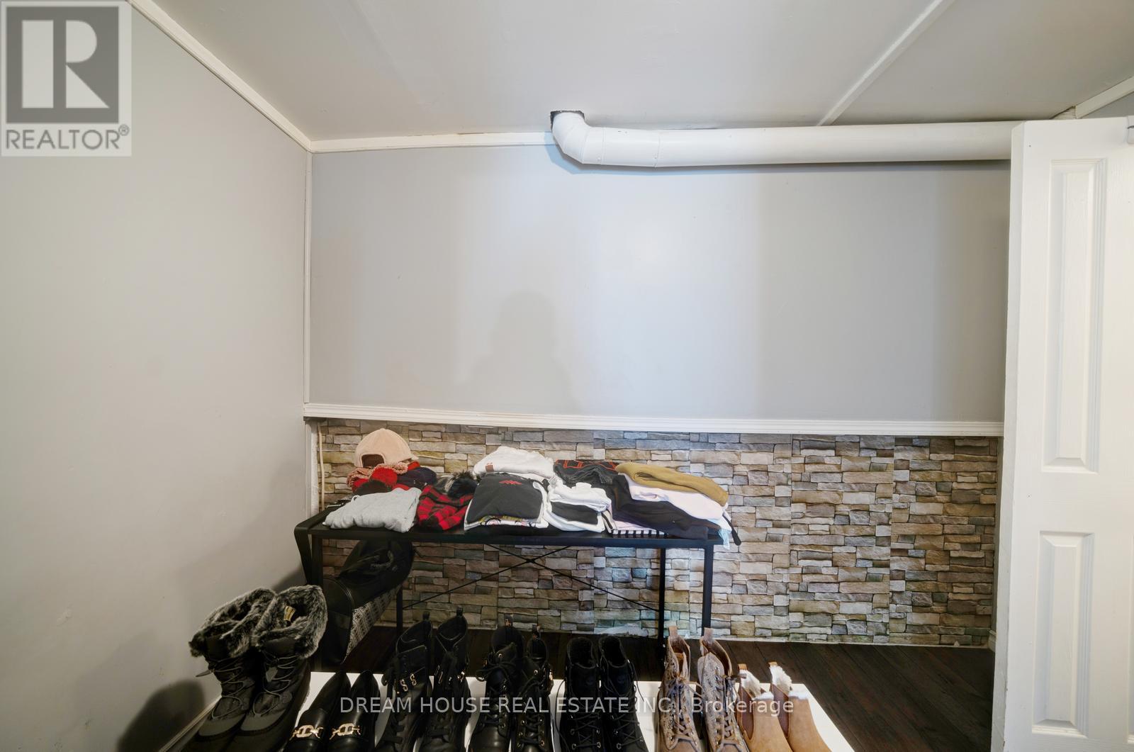 2048 Walker Avenue, Peterborough, Ontario  K9L 1S1 - Photo 21 - X12737248