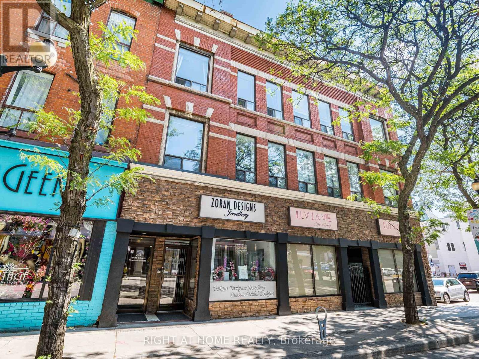 302 - 283 KING STREET E, Hamilton, Ontario