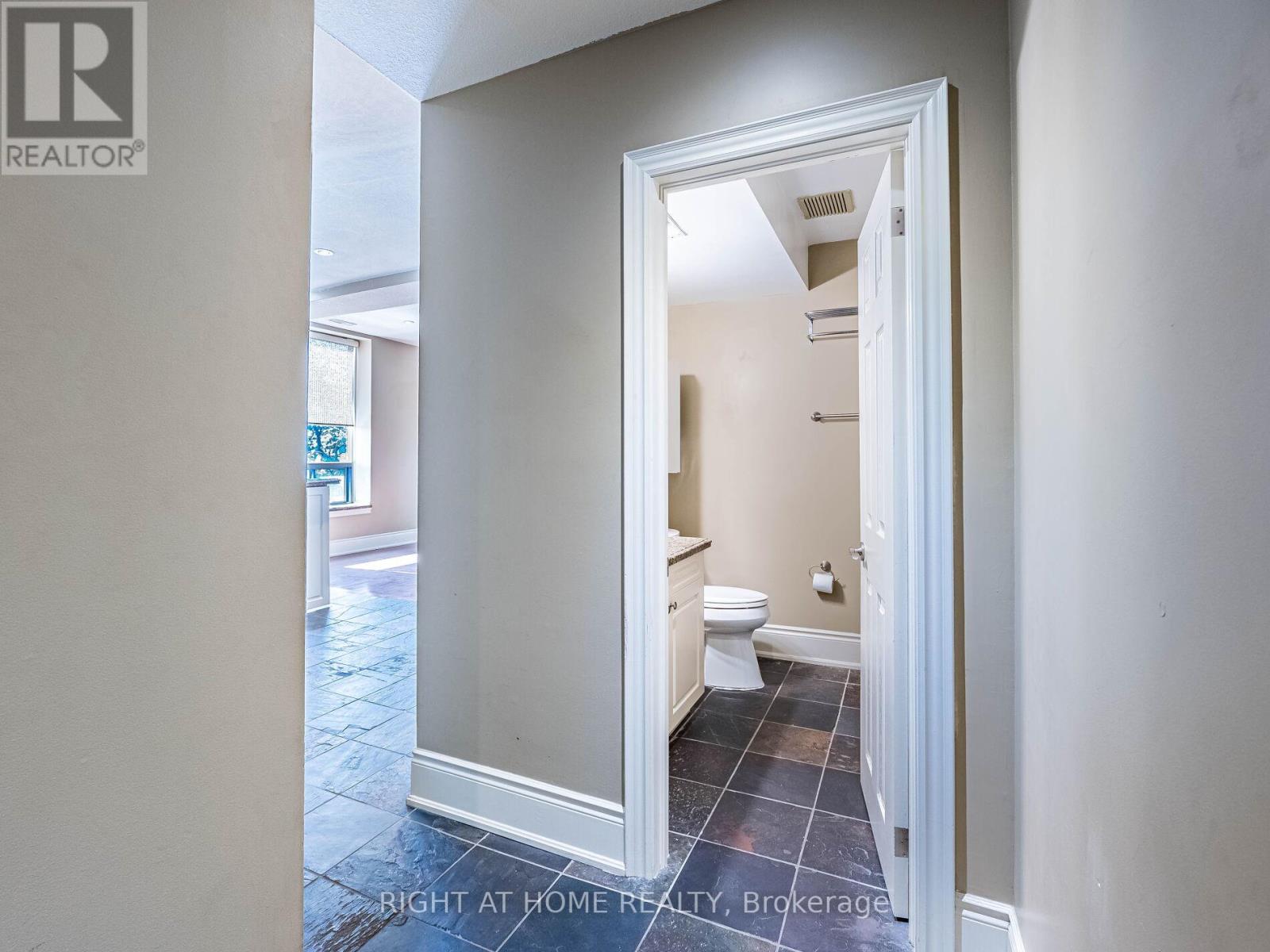 302 - 283 King Street E, Hamilton, Ontario  L8N 1B9 - Photo 15 - X12737280