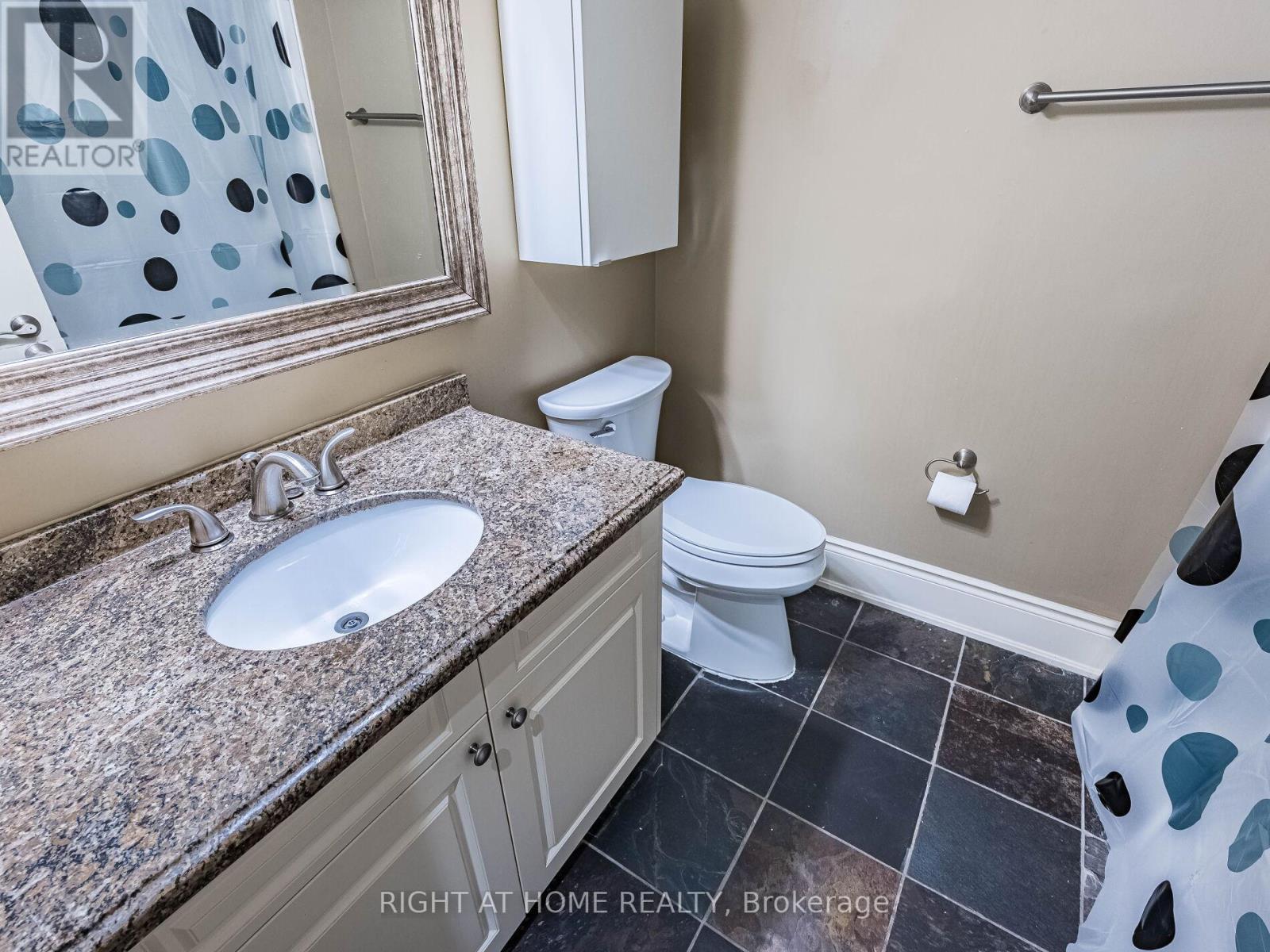 302 - 283 King Street E, Hamilton, Ontario  L8N 1B9 - Photo 17 - X12737280