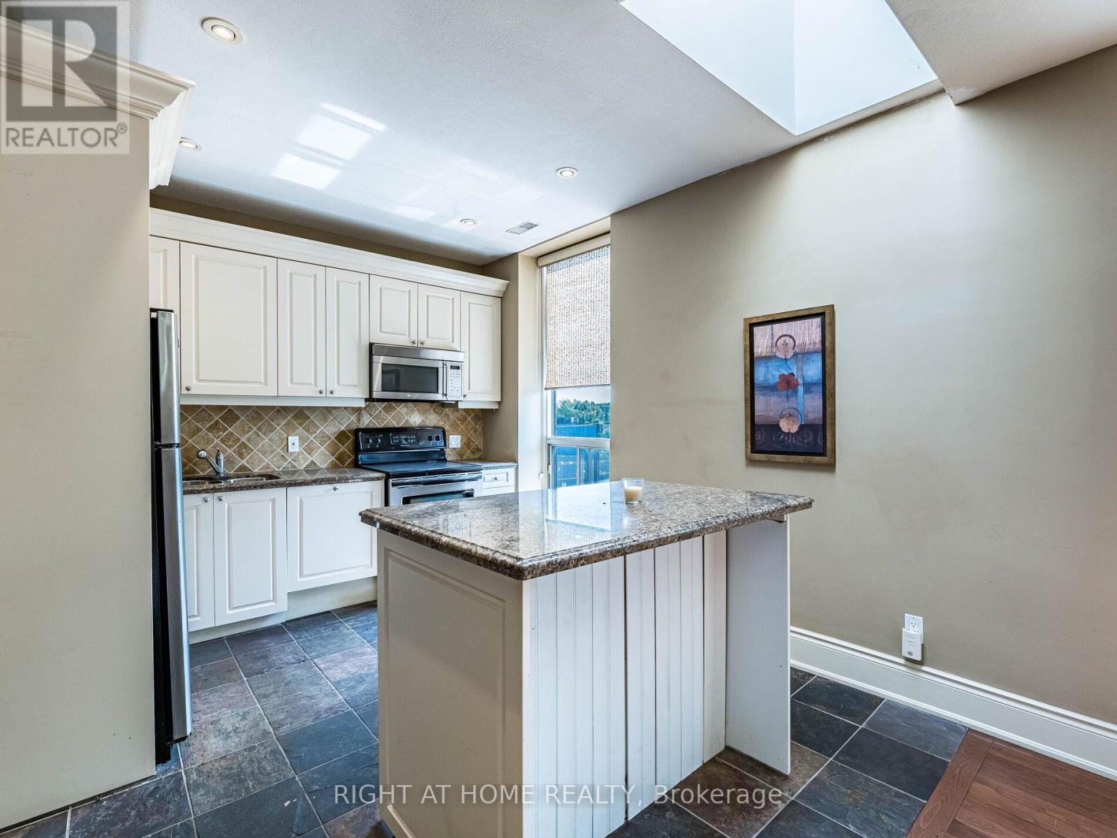 302 - 283 King Street E, Hamilton, Ontario  L8N 1B9 - Photo 27 - X12737280