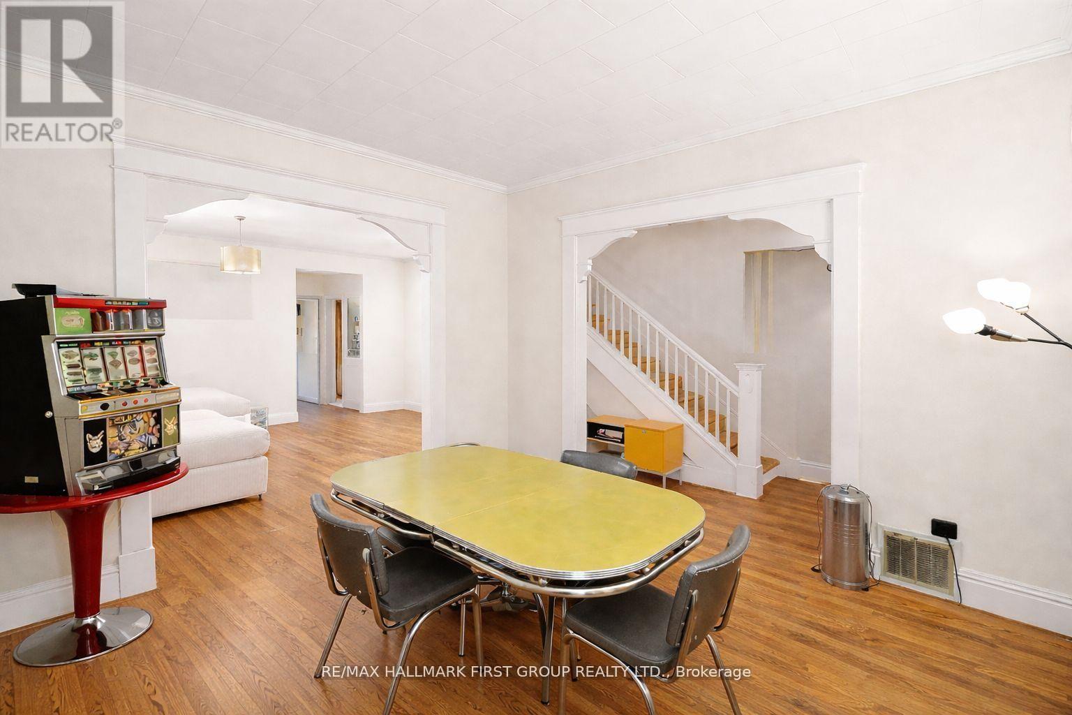 168 Adeline Street, Peterborough, Ontario  K9J 5E3 - Photo 7 - X12737304