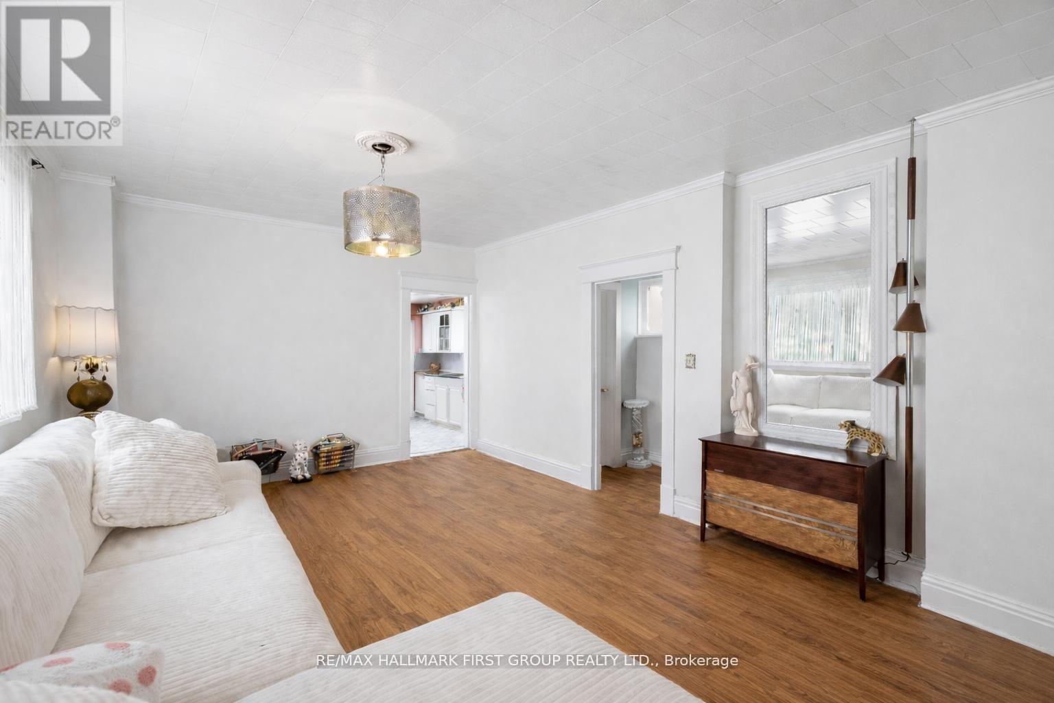 168 Adeline Street, Peterborough, Ontario  K9J 5E3 - Photo 9 - X12737304