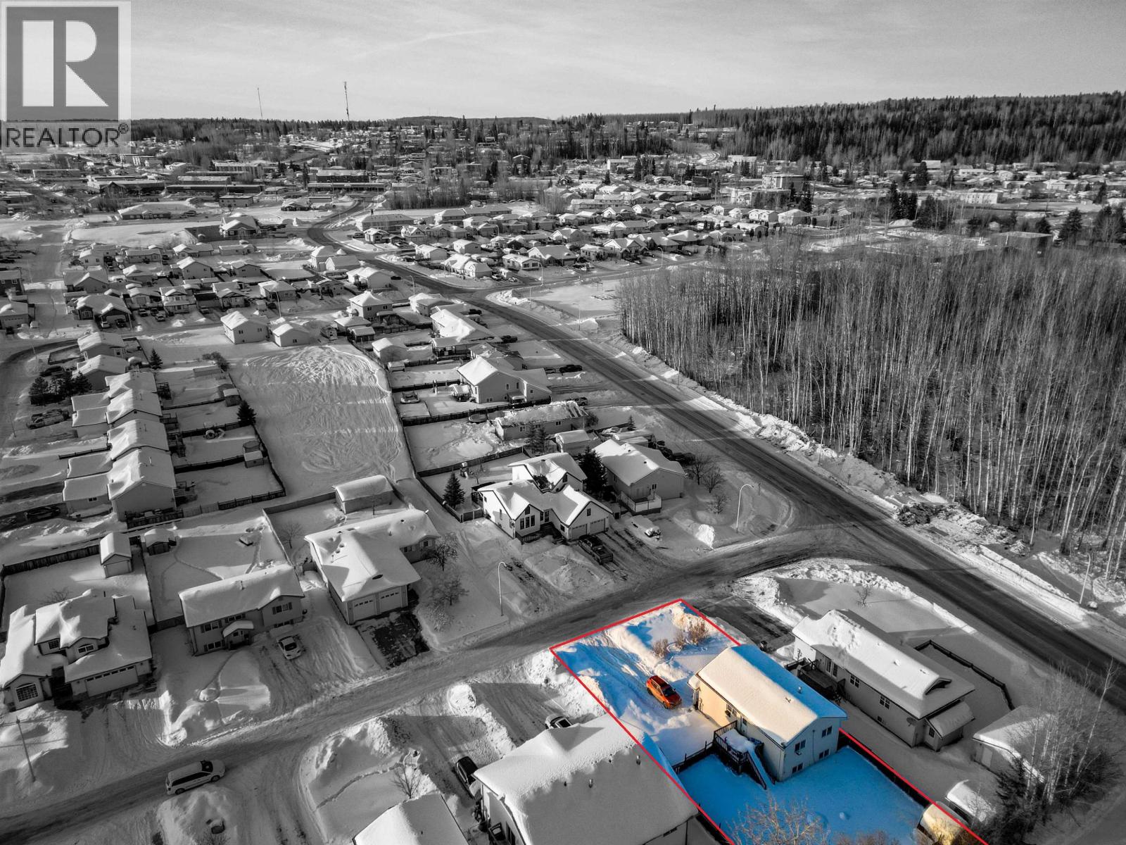 4405 Heritage Crescent, Fort Nelson, British Columbia  V0C 1R0 - Photo 2 - R3084148