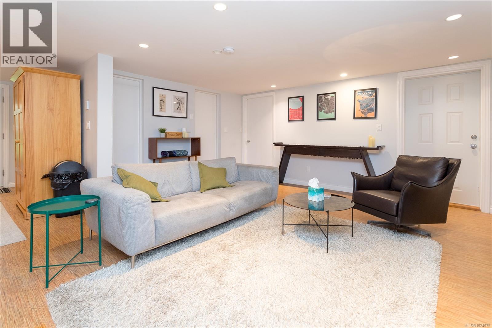 160 Joseph St, Victoria, British Columbia V8S 3H5 - Photo 36 - 1024578