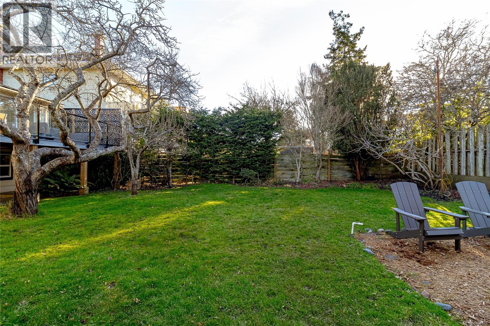 160 Joseph St, Victoria, British Columbia V8S 3H5 - Photo 23 - 1024578