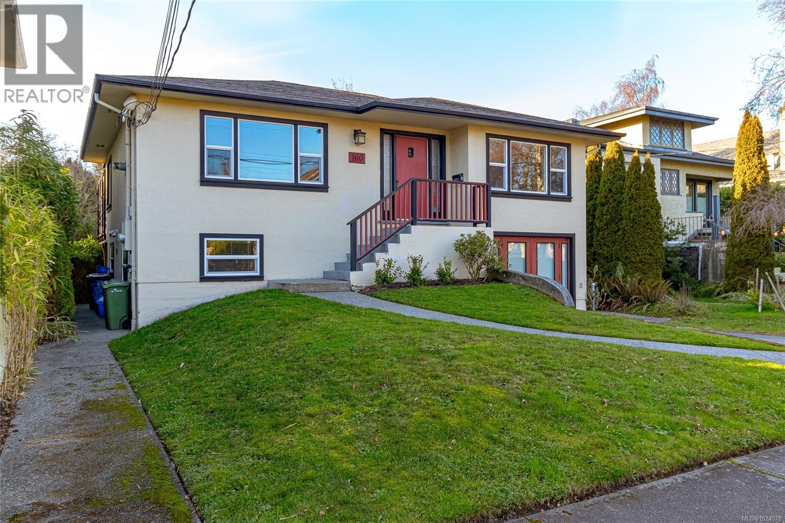 160 Joseph St, Victoria, British Columbia V8S 3H5 - Photo 3 - 1024578