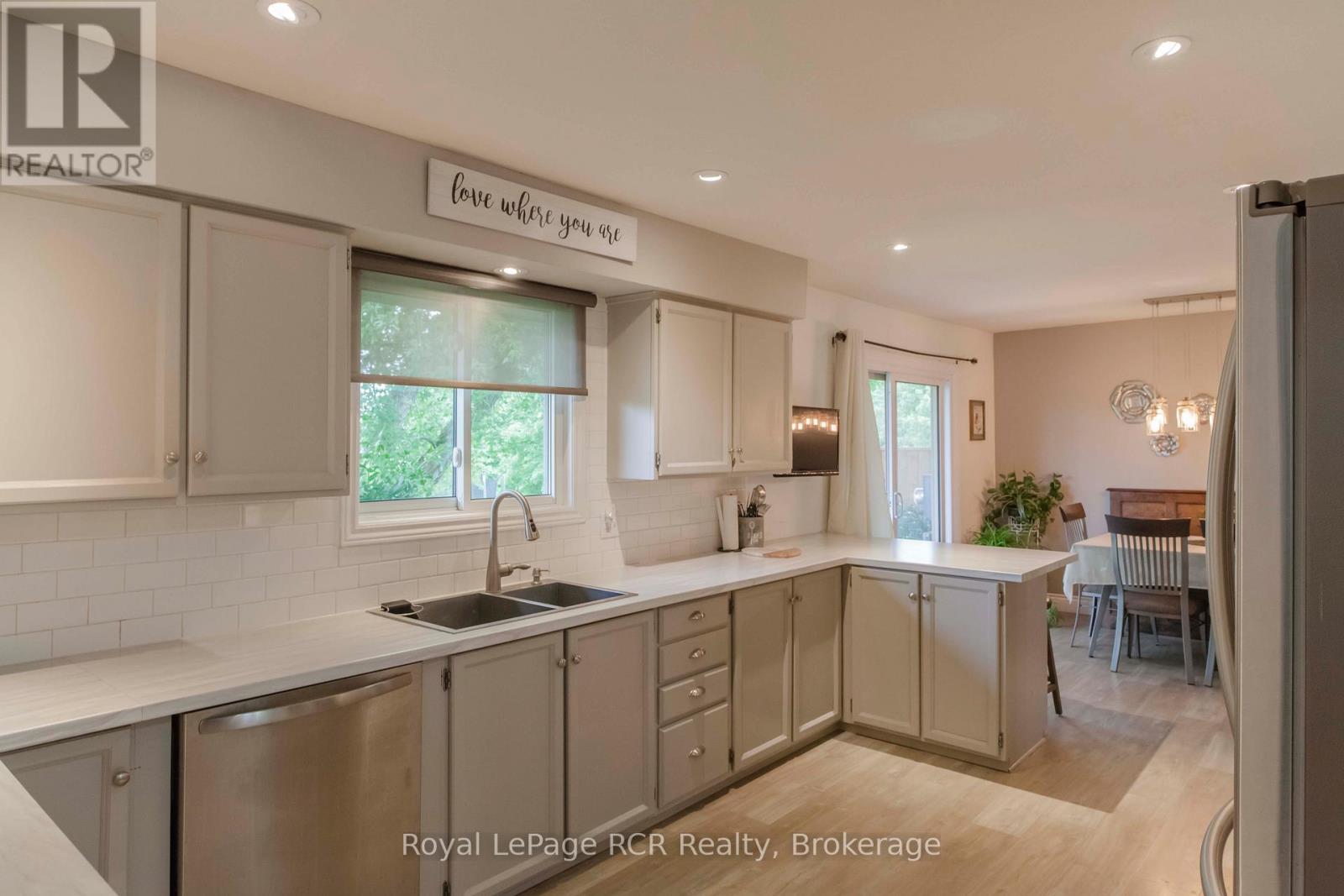 202122 21 Highway, Georgian Bluffs, Ontario  N4K 5N7 - Photo 11 - X12737334