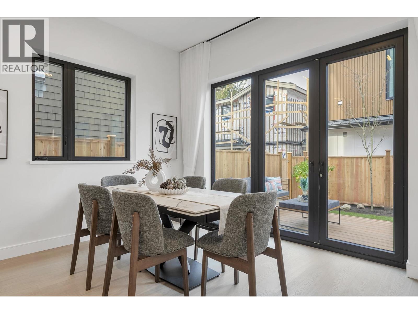 Listing Picture 13 of 37 : 2 4023 W 18TH AVENUE, Vancouver / 溫哥華 - 魯藝地產 Yvonne Lu Group - MLS Medallion Club Member