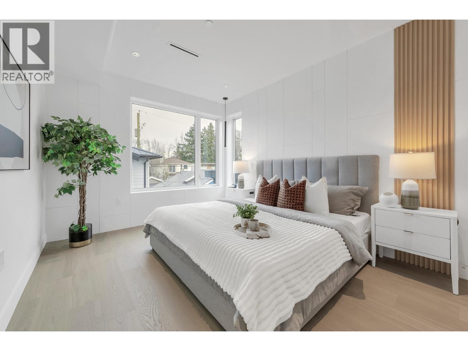 Listing Picture 19 of 37 : 2 4023 W 18TH AVENUE, Vancouver / 溫哥華 - 魯藝地產 Yvonne Lu Group - MLS Medallion Club Member