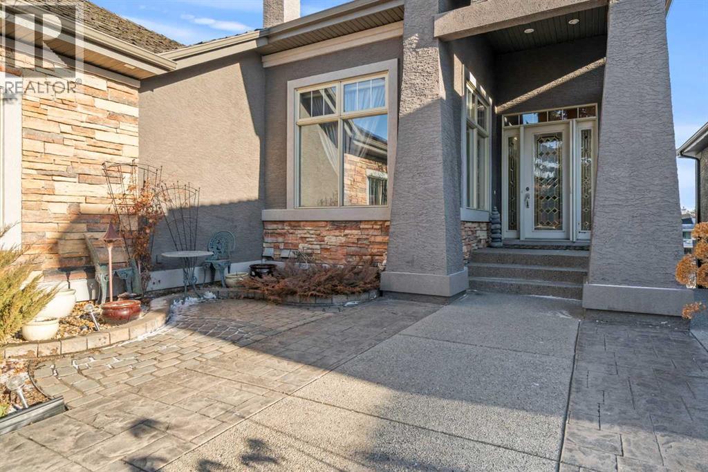 14 Mckenzie Lake Island Se, Calgary, Alberta  T2Z 3P4 - Photo 4 - A2281044