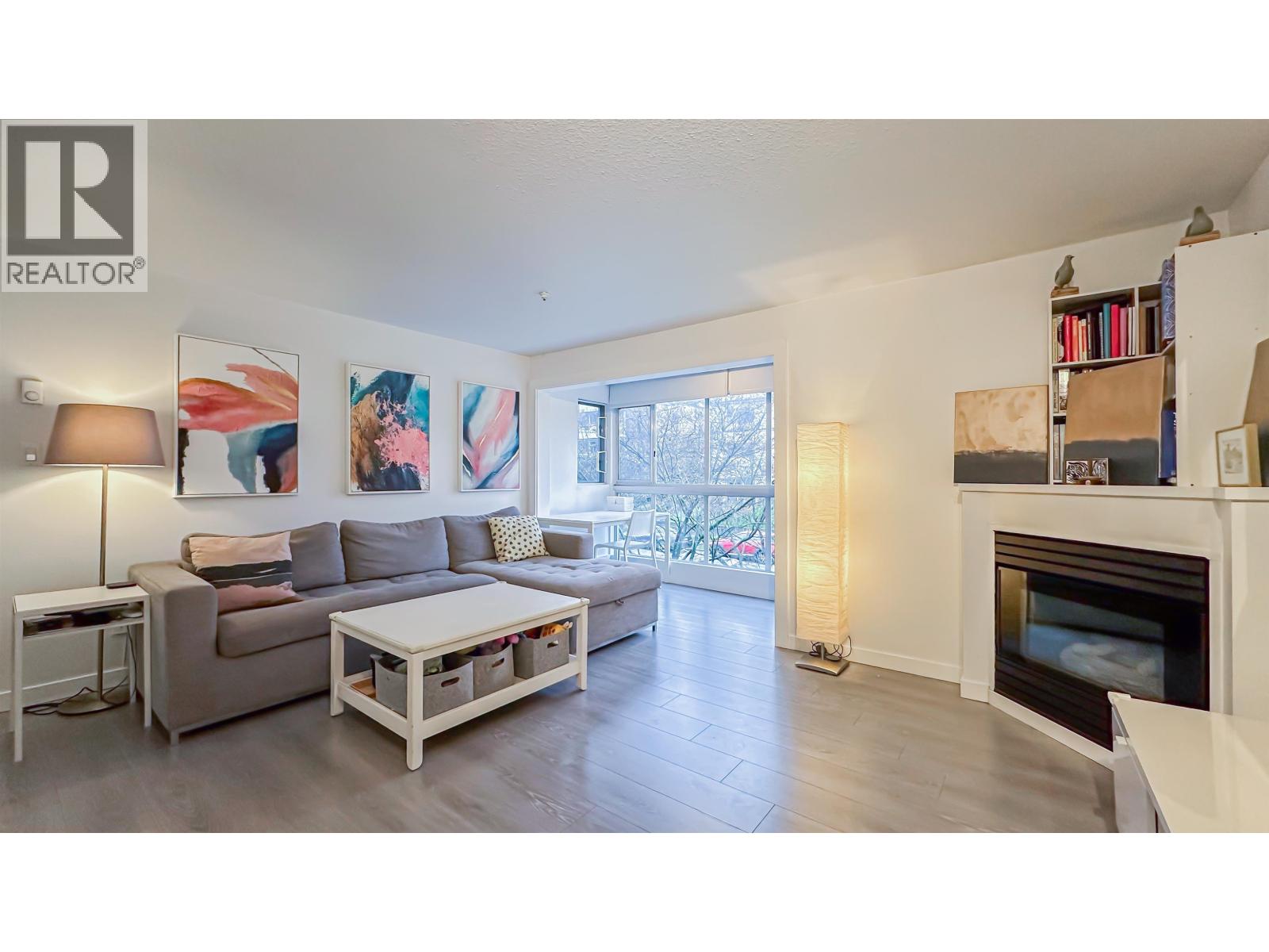 2211 Wall Street, Vancouver, British Columbia V5L 1G4 - Photo 4 - R3083868