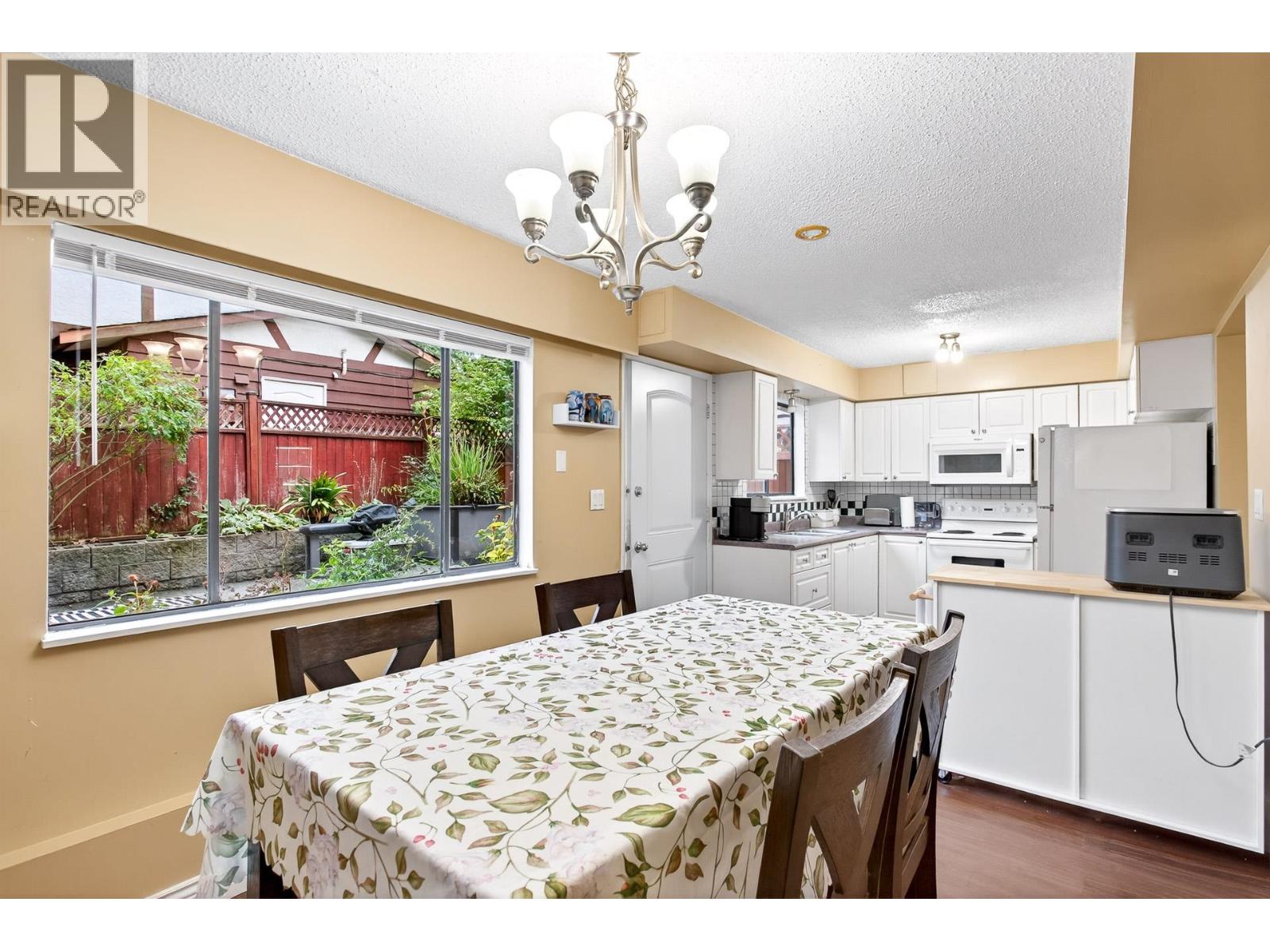 830 Ingersoll Avenue, Coquitlam, British Columbia  V3J 4L9 - Photo 10 - R3084300