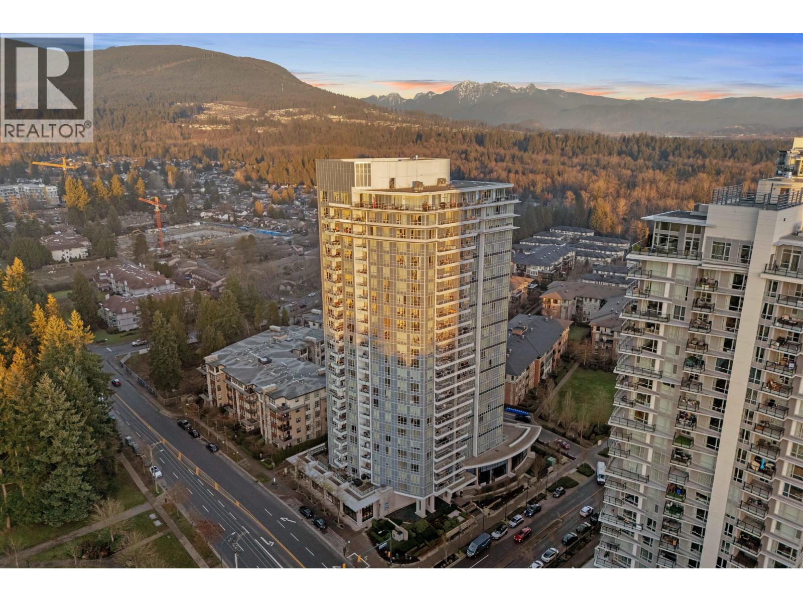 2903 3093 Windsor Gate, Coquitlam, British Columbia  V3B 0N2 - Photo 2 - R3084348