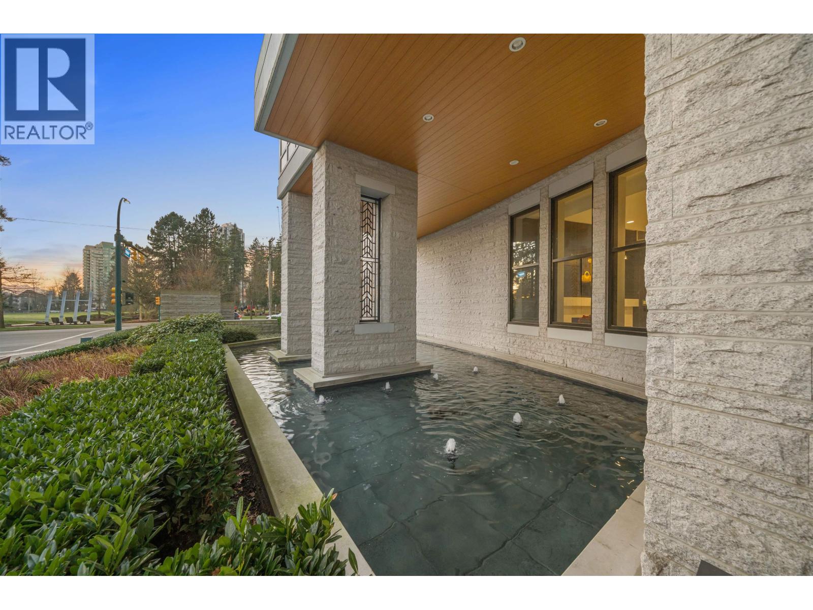 2903 3093 Windsor Gate, Coquitlam, British Columbia  V3B 0N2 - Photo 35 - R3084348