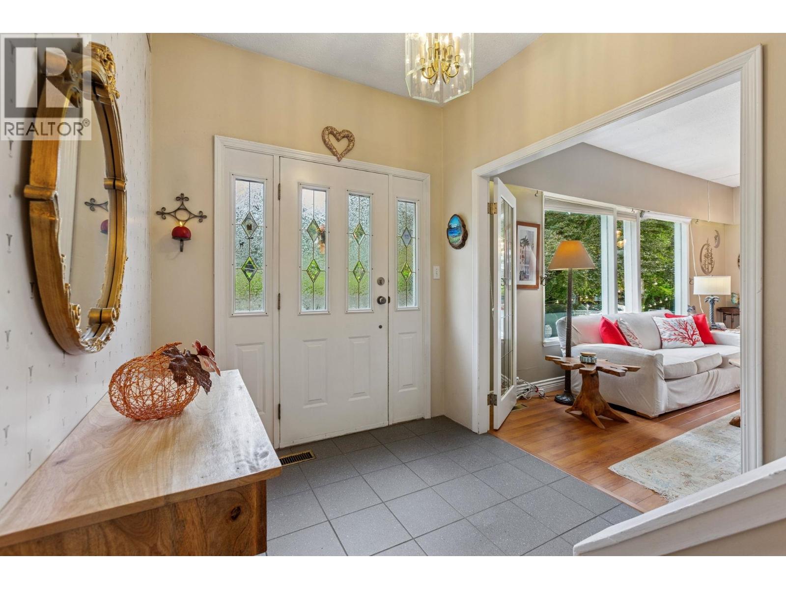 5607 Eagle Harbour Road, West Vancouver, British Columbia  V7W 1P4 - Photo 4 - R3084327