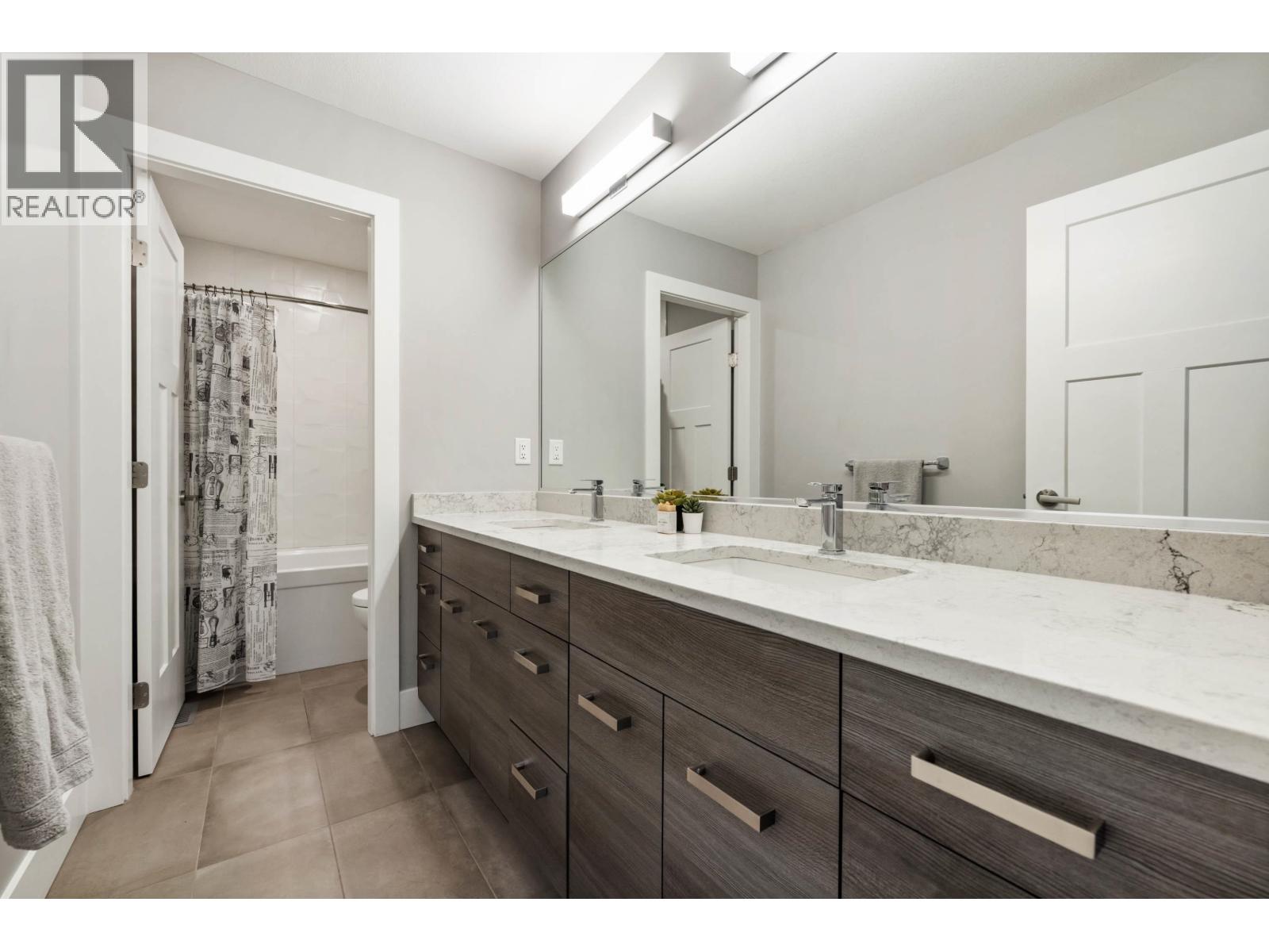 814 Levis Street, Coquitlam, British Columbia  V3J 6A3 - Photo 30 - R3084345