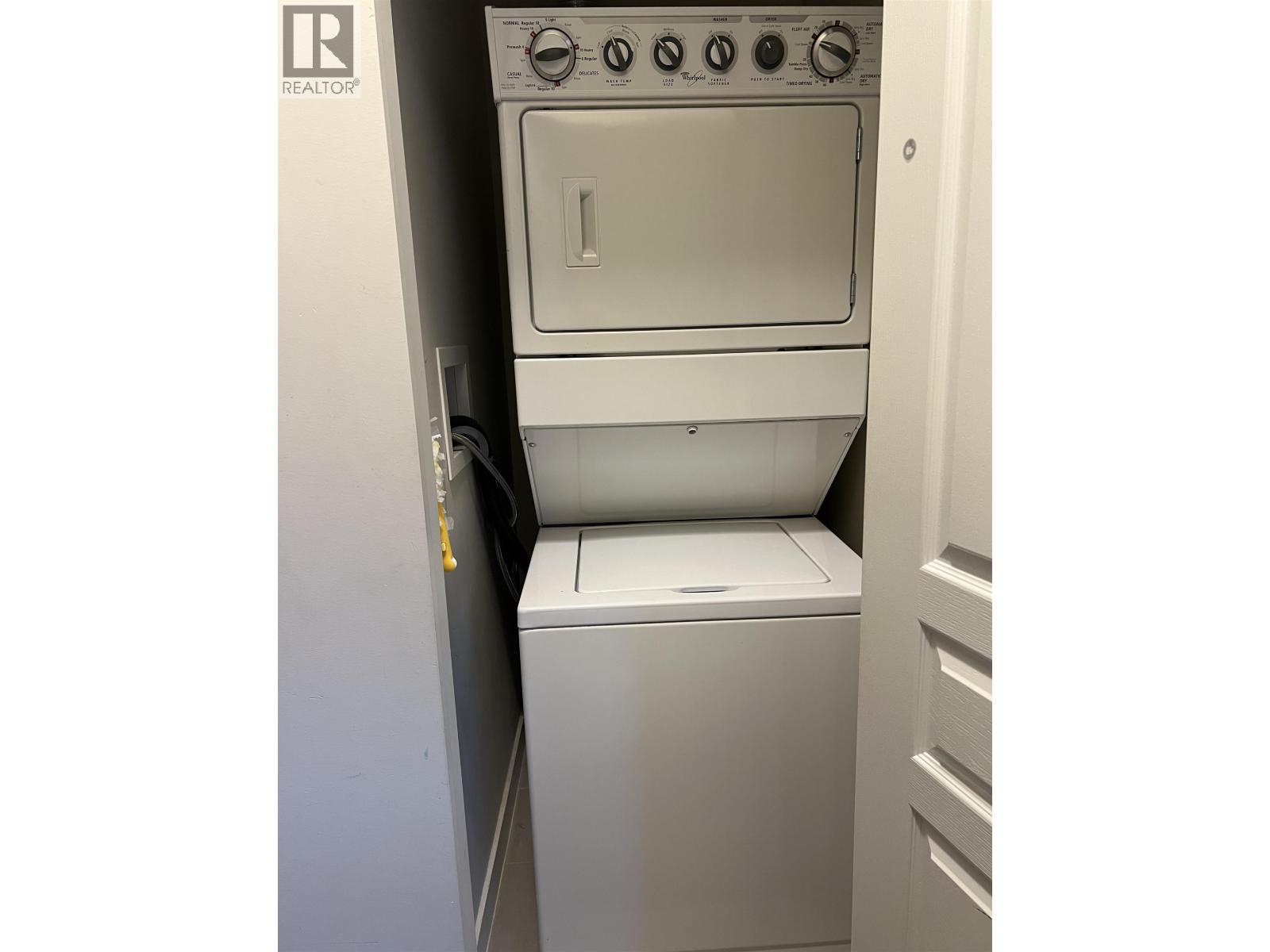 9388 Mckim Way, Richmond, British Columbia  V6P 0J7 - Photo 9 - R3084319