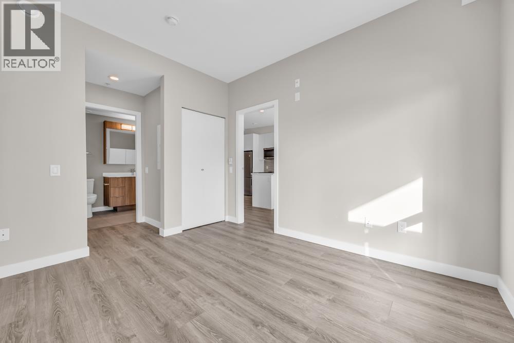 203 610 Brantford Street, New Westminster, British Columbia  V3E 3N2 - Photo 3 - R3084321