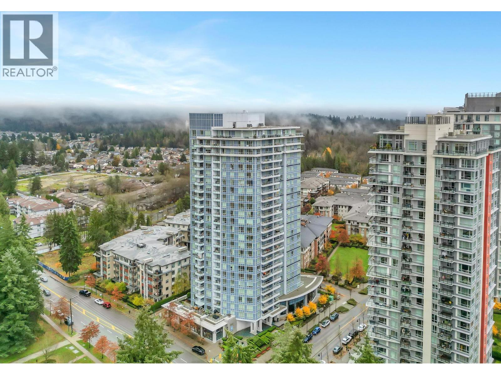 902 3093 Windsor Gate, Coquitlam, British Columbia  V3E 3N2 - Photo 1 - R3084351