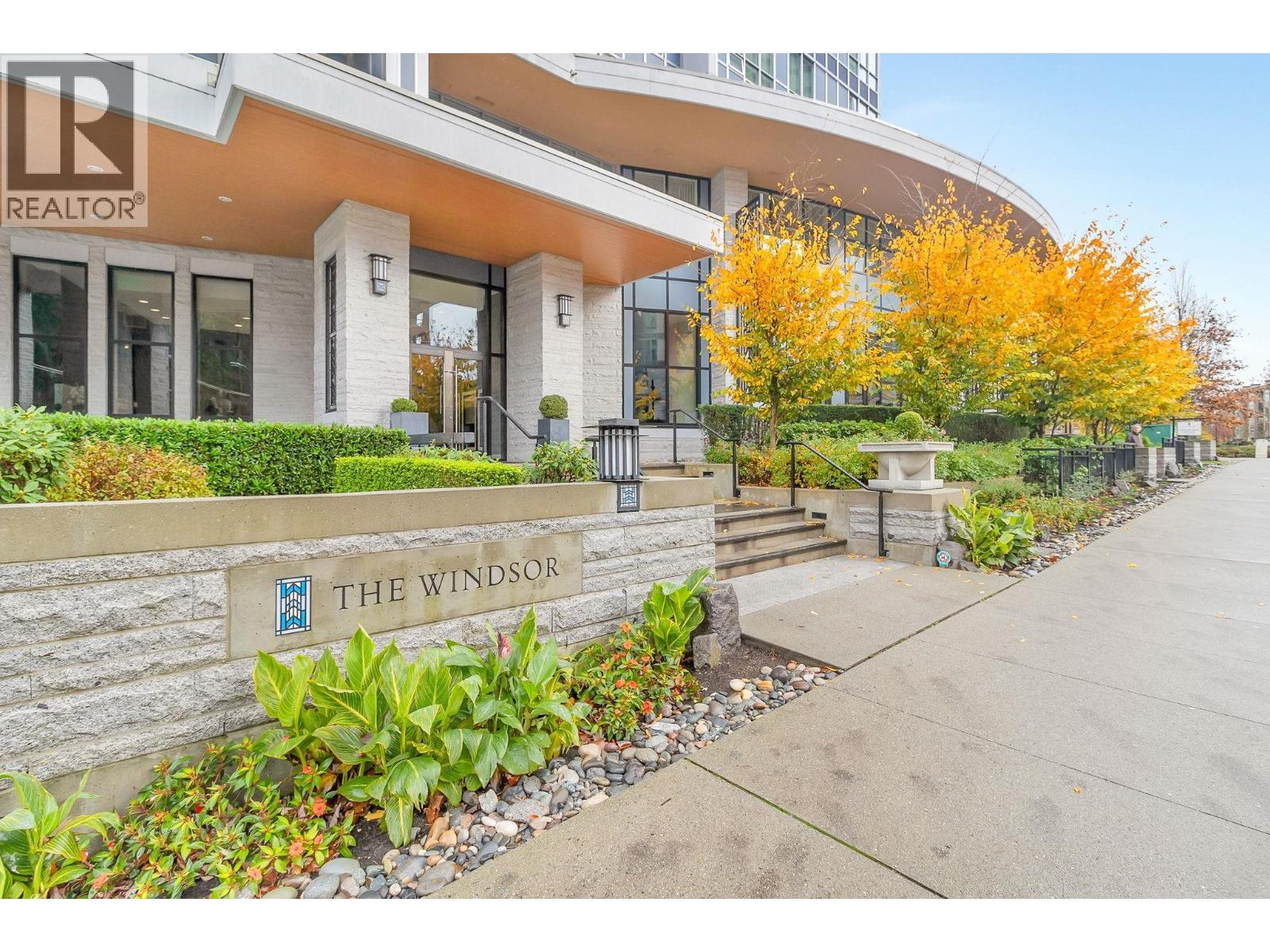 902 3093 Windsor Gate, Coquitlam, British Columbia  V3E 3N2 - Photo 2 - R3084351